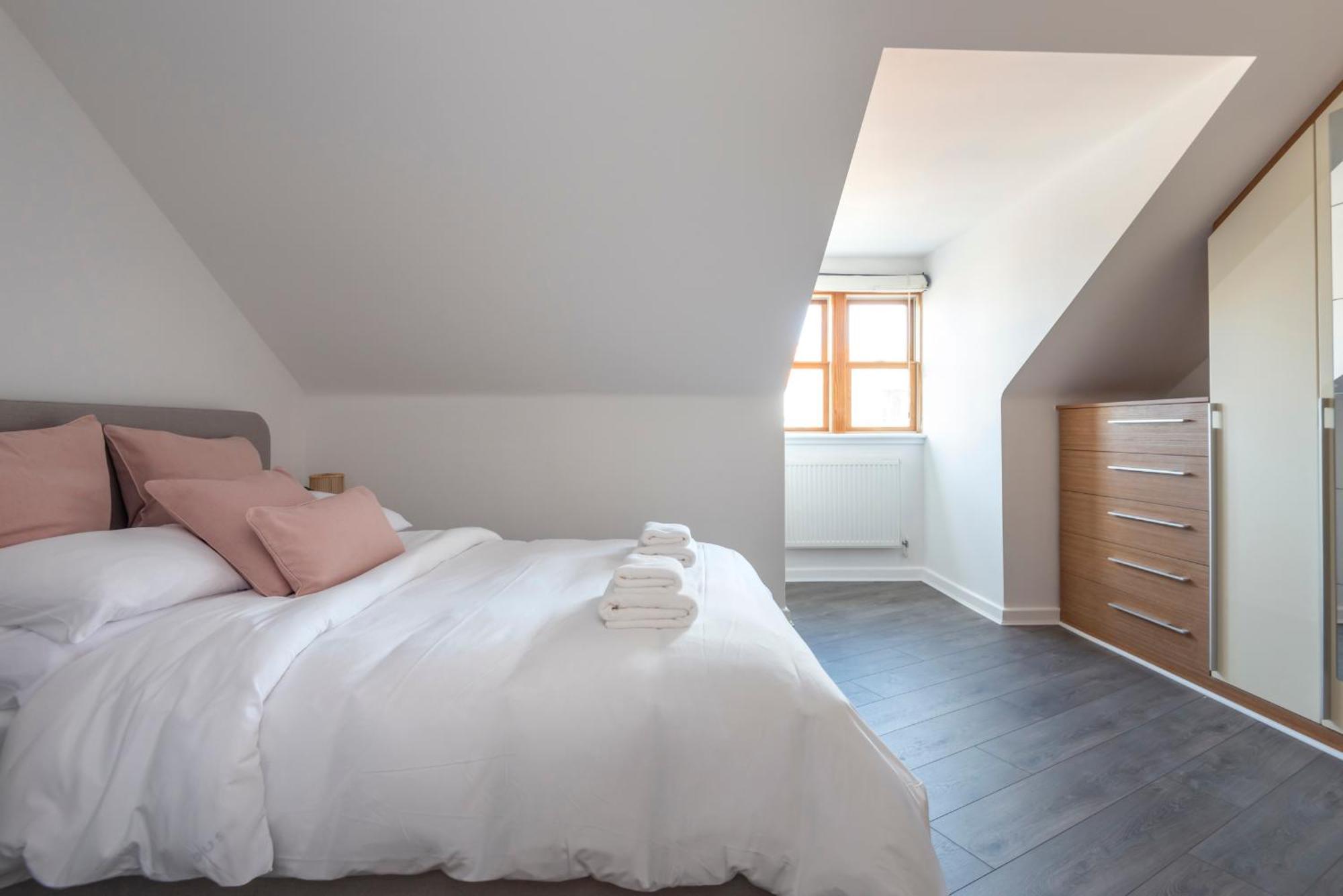 Appartement The Loft - Spacious Luxury 2 Bed 2 Bath With Free Secure Parking And Tube Close By à Londres Extérieur photo